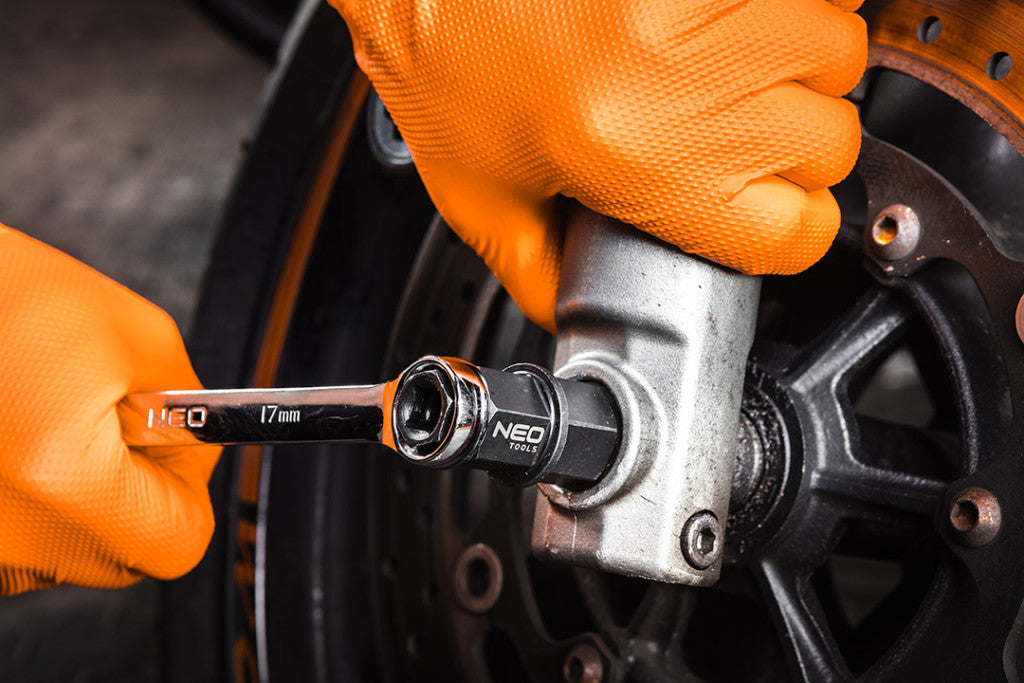 NEO TOOLS Motorkerékpár elsőtengely kulcs 4 az 1-ben 10-502