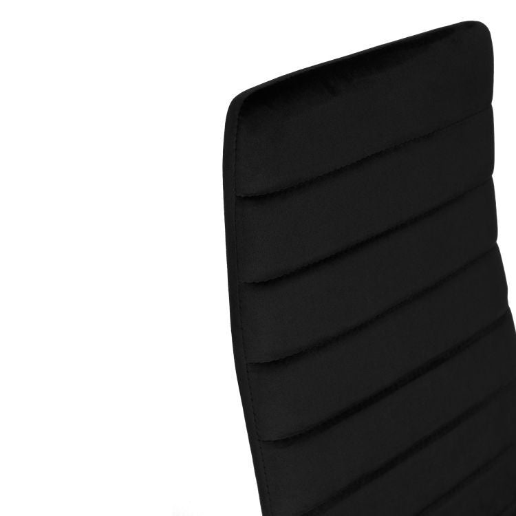 Székek formázott háttámlával – fekete bársony – 4 darabos szett