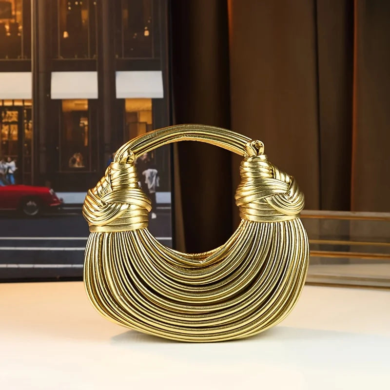 Női kézitáskák 2025 új arany luxus designer márka kézzel szőtt tésztatáskák kötél csomózott húzott hobo ezüst estélyi clutch sikkes