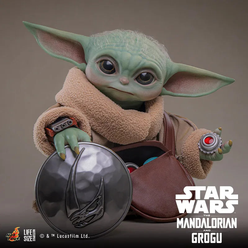Hot Toys A Mandalóri Grogu Lms016 Grogu 1/6 37,5 cm-es filmes ajándéktárgy, asztali dísz, rajongói gyűjtemény