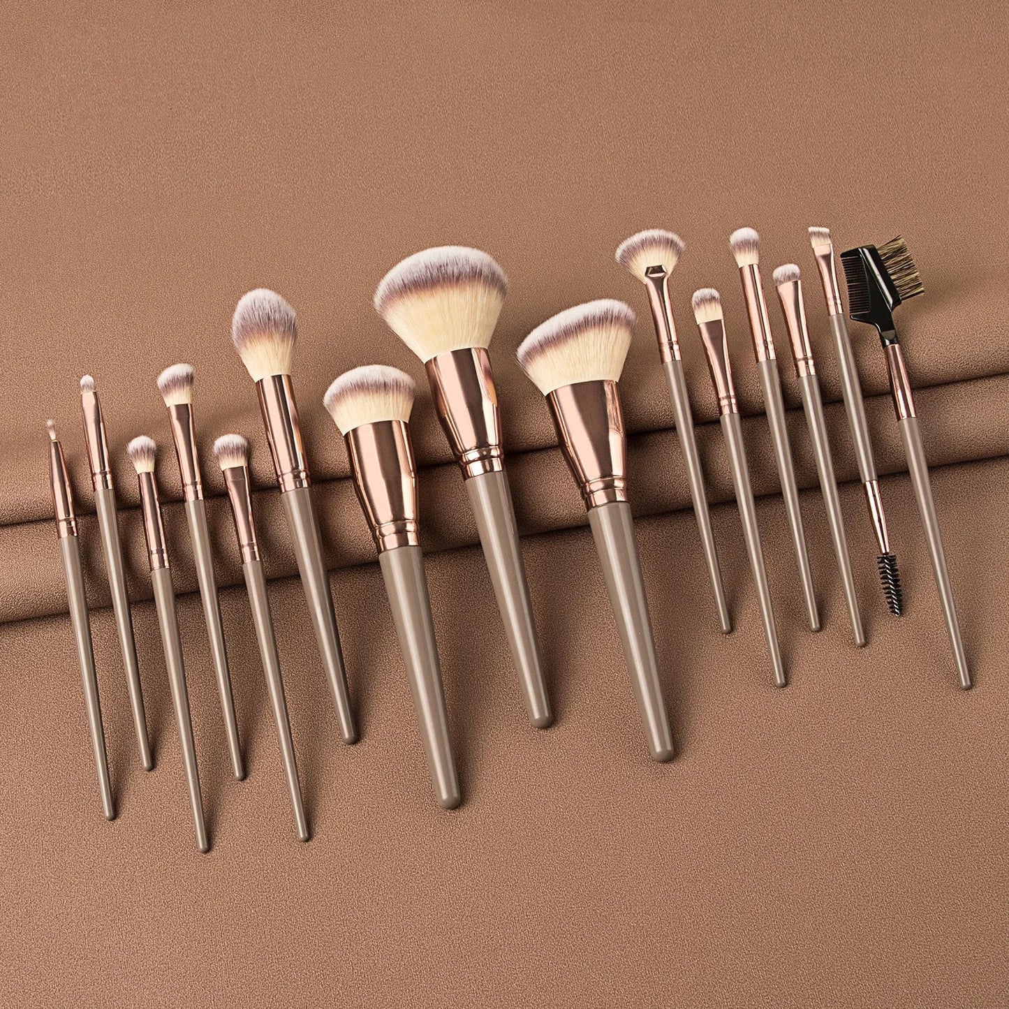 Sminkecset készlet, 15 db-os arc- és szemsminkecset készlet – alapozó púder pirosító ecset, szemhéjfesték szemceruza szemöldök ecset, highlighter ecset