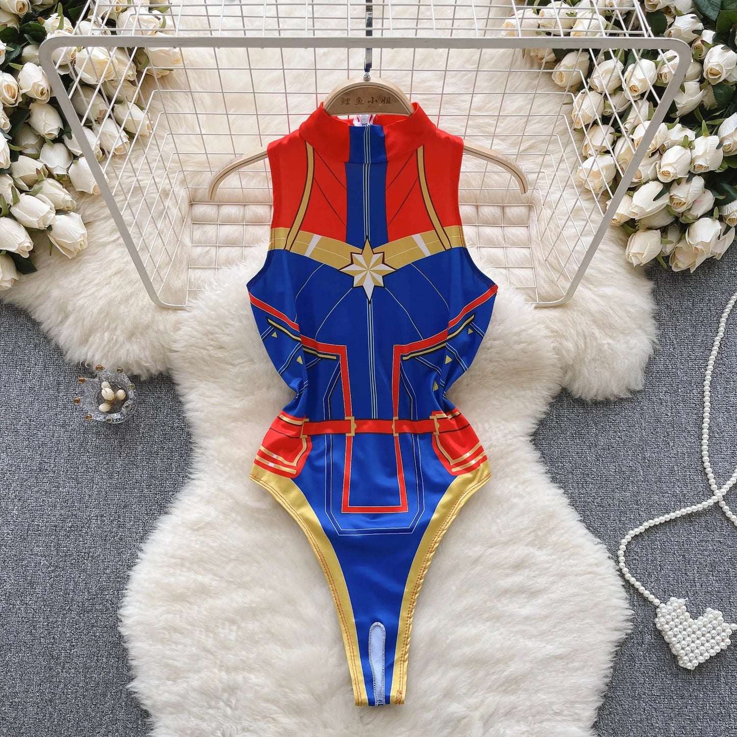 Szexi csipkepántos, erotikus fehérnemű, catsuit
