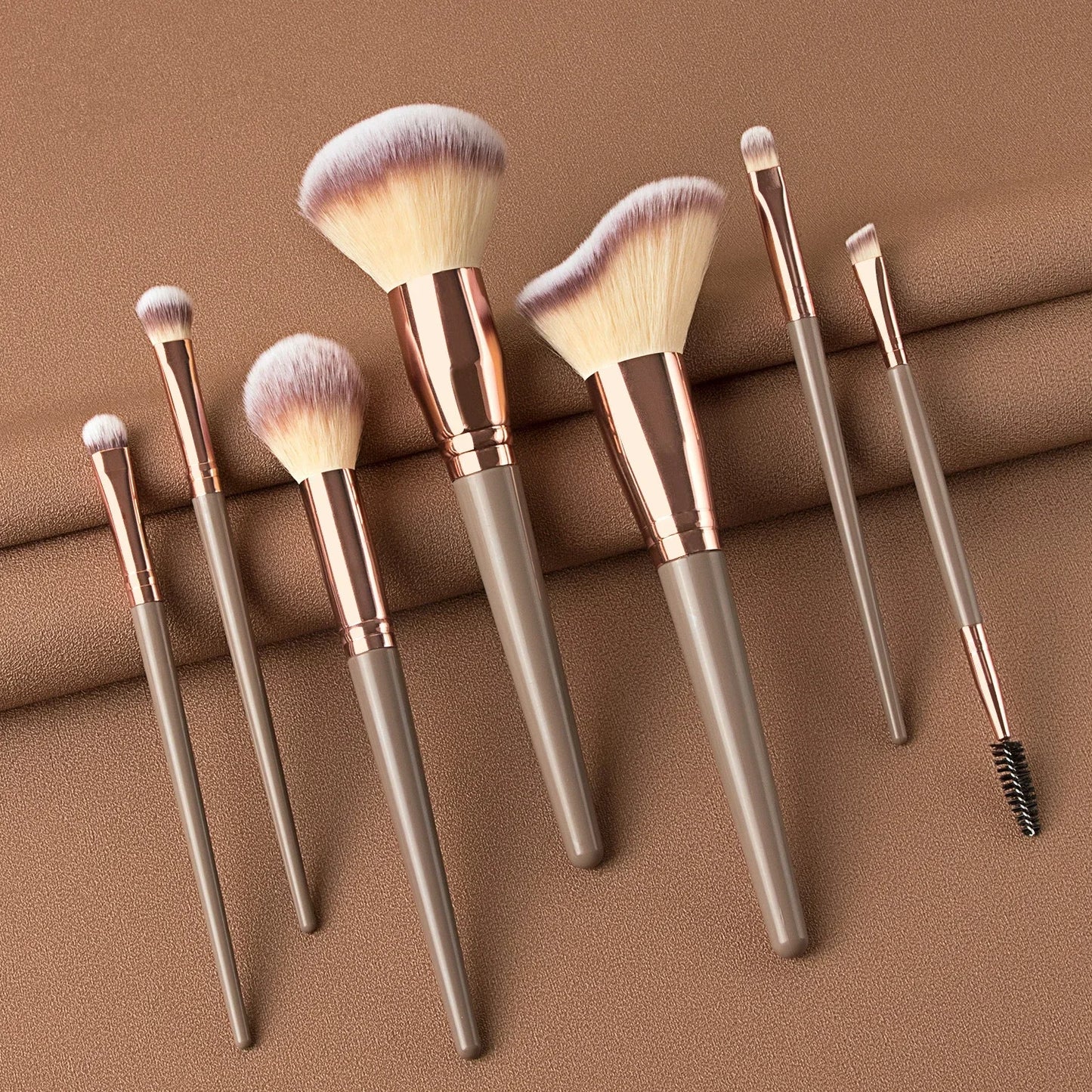 Sminkecset készlet, 15 db-os arc- és szemsminkecset készlet – alapozó púder pirosító ecset, szemhéjfesték szemceruza szemöldök ecset, highlighter ecset