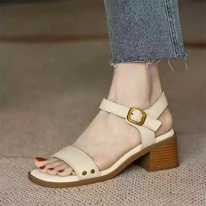 Női szandálok Szexi magas sarkú cipők nőknek Elegáns vastag cipők Új pumpák Party flip-flopok Ruha Retro Mujer De Zapatos