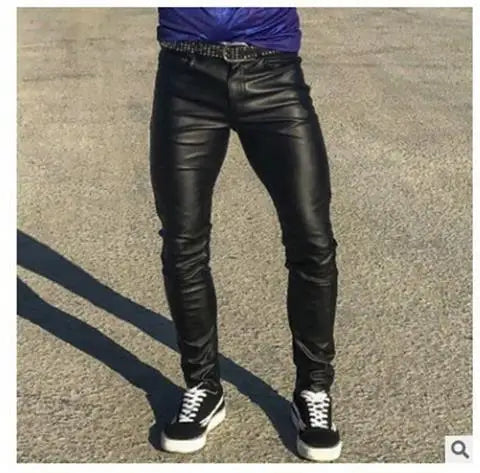 2026 új férfi bőr nadrágok divatos vékony PU nadrágok piros kék fekete szürke fehér pantalones hombre