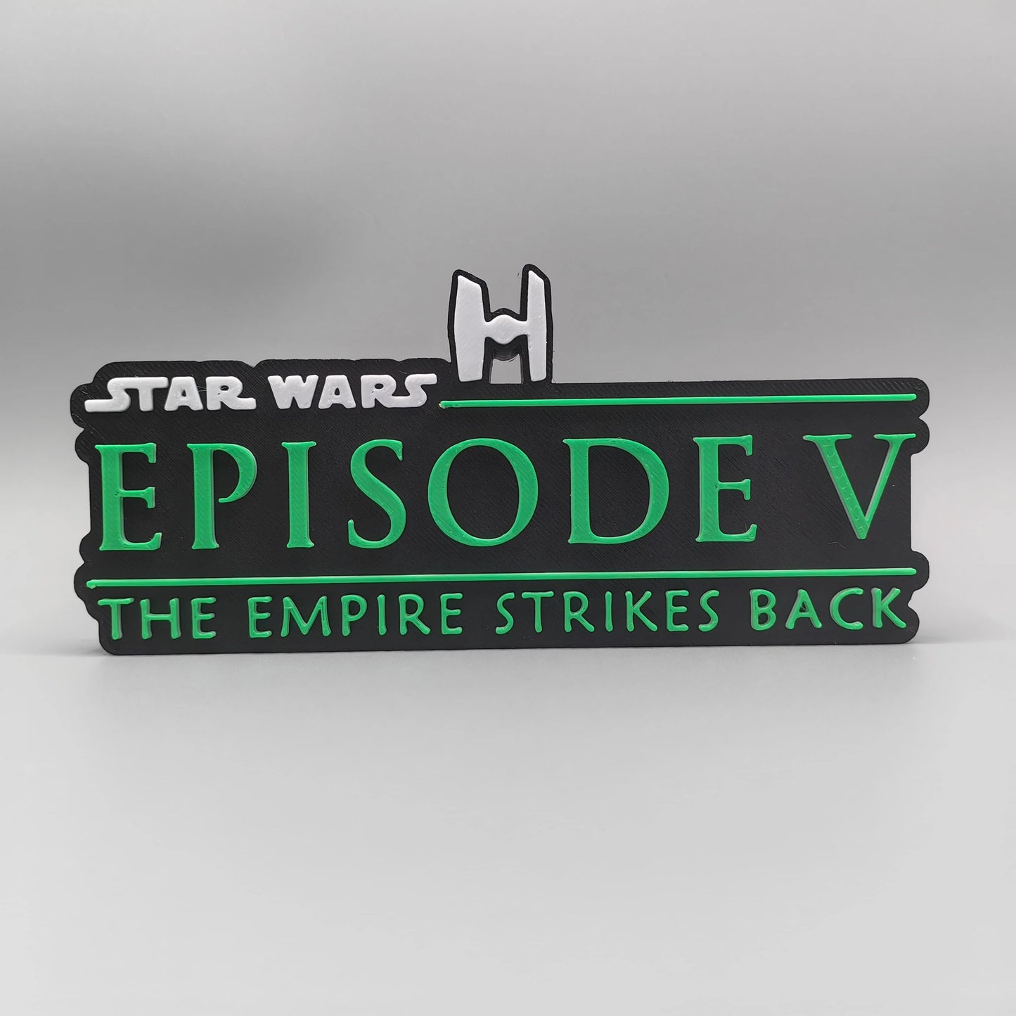 ÚJ Stock 3D nyomtatású Star Wars filmsorozat Star Wars logó sztereoszkopikus betűtípus álló tábla névtábla modell játékok gyűjtemény ajándék