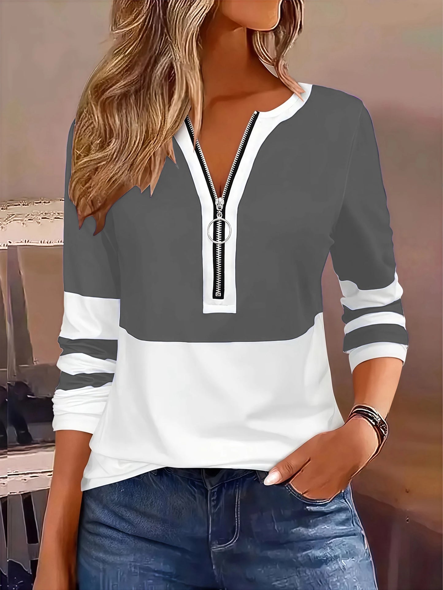 Plus Size Hosszú Ujjú Póló Geometrikus Csíkokkal és Színblokkos Gyűrűs Cipzár Részletekkel - Őszi Divat