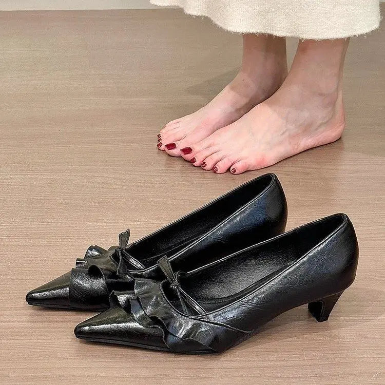 Női hegyes orrú magas sarkú cipők elegáns magassarkú cipők női szandálok őszi 2025 elegáns sekély bőr cipők divat Mary Jane Zapatos