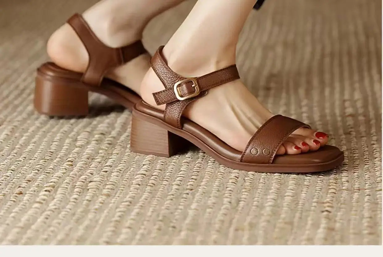 Női szandálok Szexi magas sarkú cipők nőknek Elegáns vastag cipők Új pumpák Party flip-flopok Ruha Retro Mujer De Zapatos