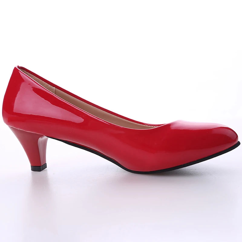 Új Női Cipők Magassarkúban Elegáns Közepes Magassarkú Hegyes Lábujjú Divat Magassarkú Női Irodai Fekete Fehér Piros