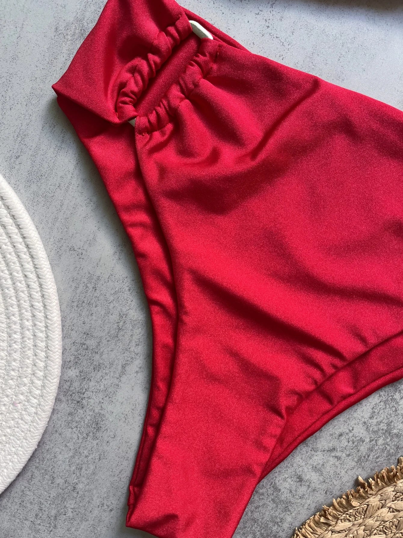 2026 Új Egyszínű Hasított Bikini Szett Női Kétrészes Fürdőruha szett U Alakú Fém Dekoráció Többszínű Strand Női Fürdőruha
