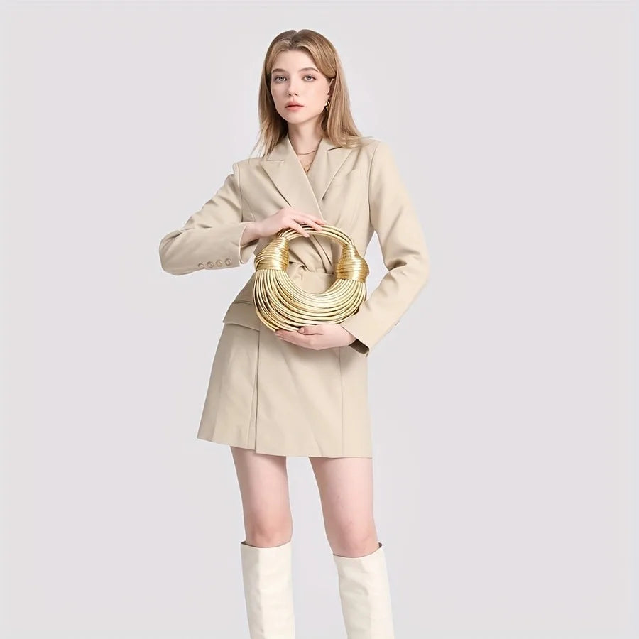 Női kézitáskák 2025 új arany luxus designer márka kézzel szőtt tésztatáskák kötél csomózott húzott hobo ezüst estélyi clutch sikkes