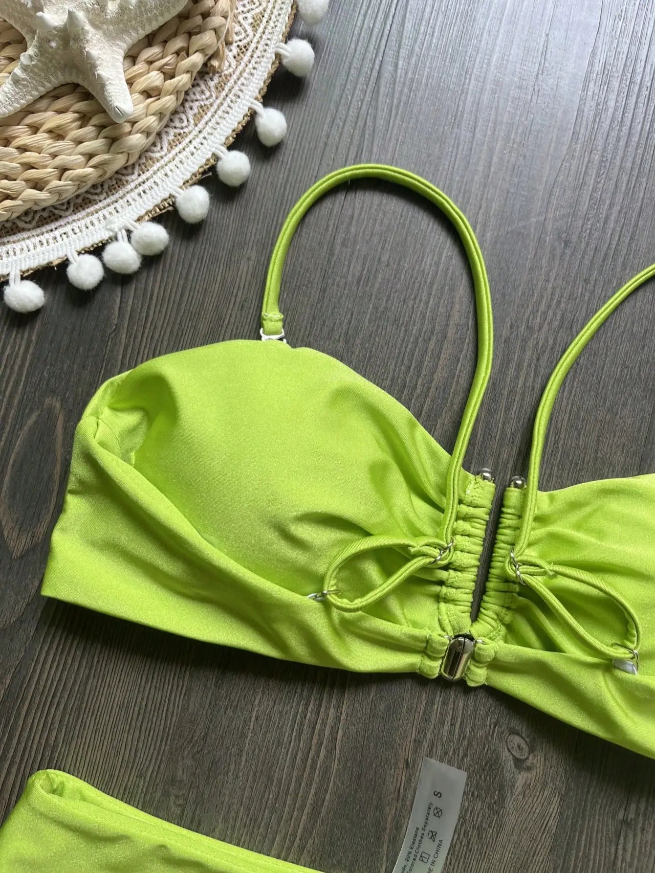 2026 Új Egyszínű Hasított Bikini Szett Női Kétrészes Fürdőruha szett U Alakú Fém Dekoráció Többszínű Strand Női Fürdőruha
