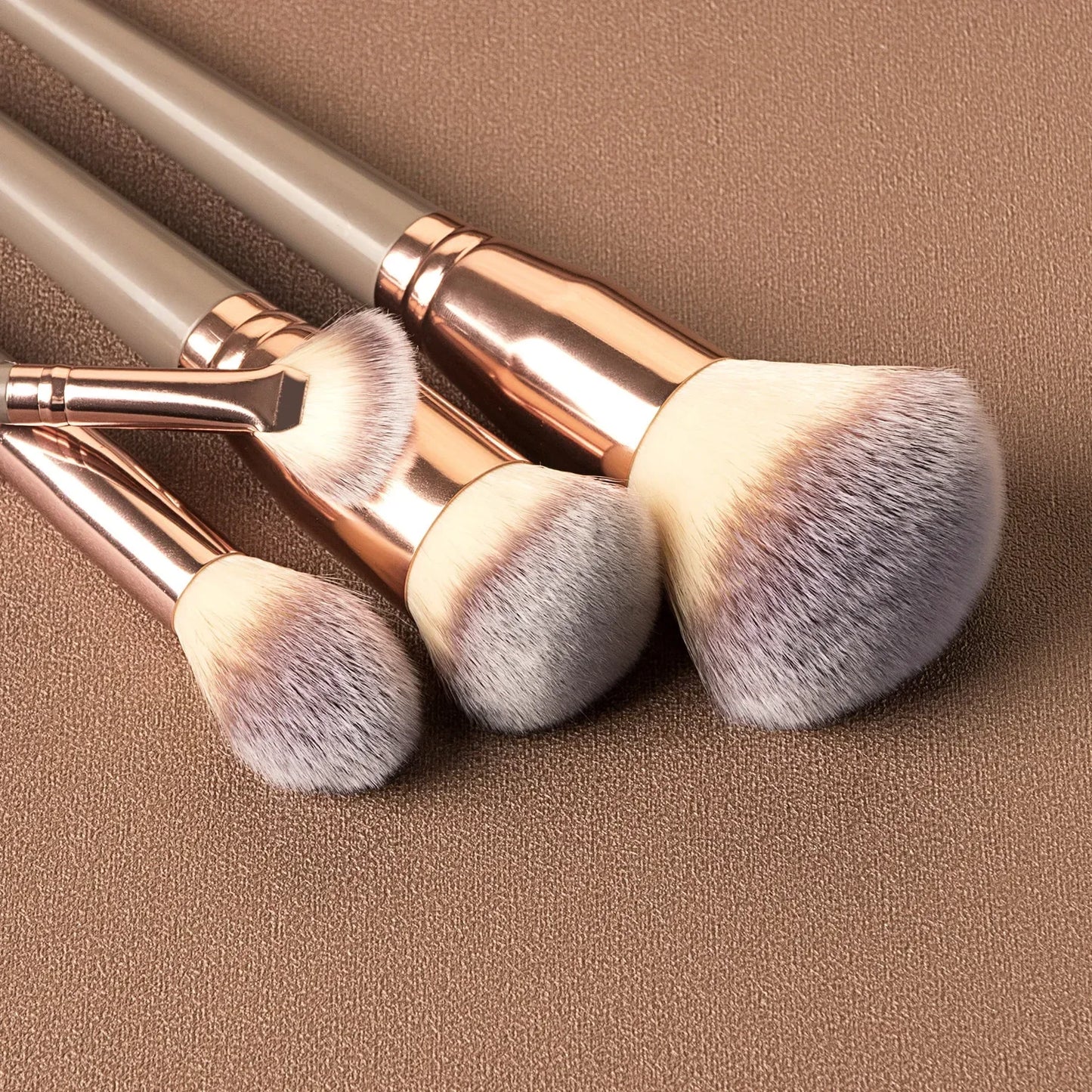 Sminkecset készlet, 15 db-os arc- és szemsminkecset készlet – alapozó púder pirosító ecset, szemhéjfesték szemceruza szemöldök ecset, highlighter ecset