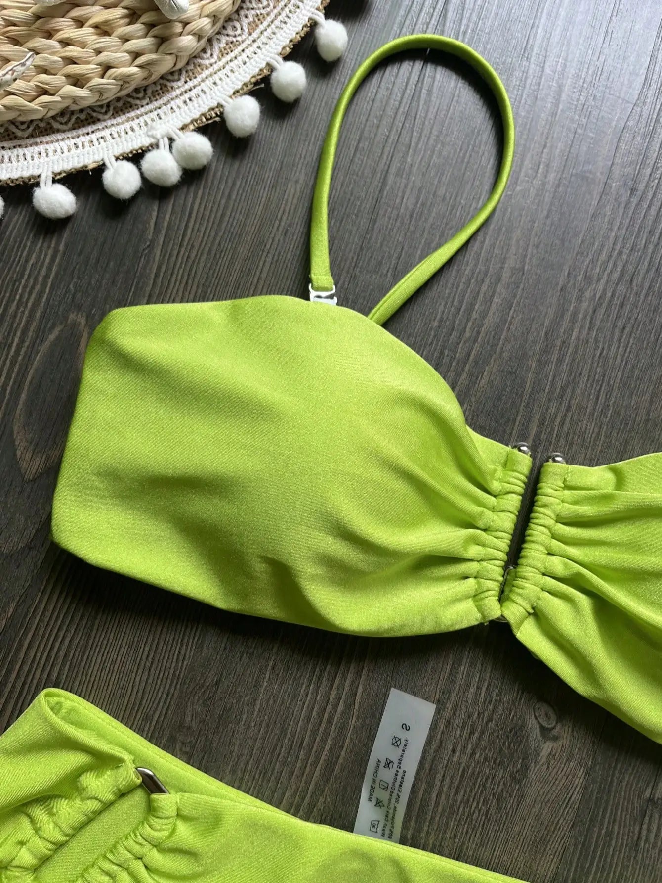 2026 Új Egyszínű Hasított Bikini Szett Női Kétrészes Fürdőruha szett U Alakú Fém Dekoráció Többszínű Strand Női Fürdőruha
