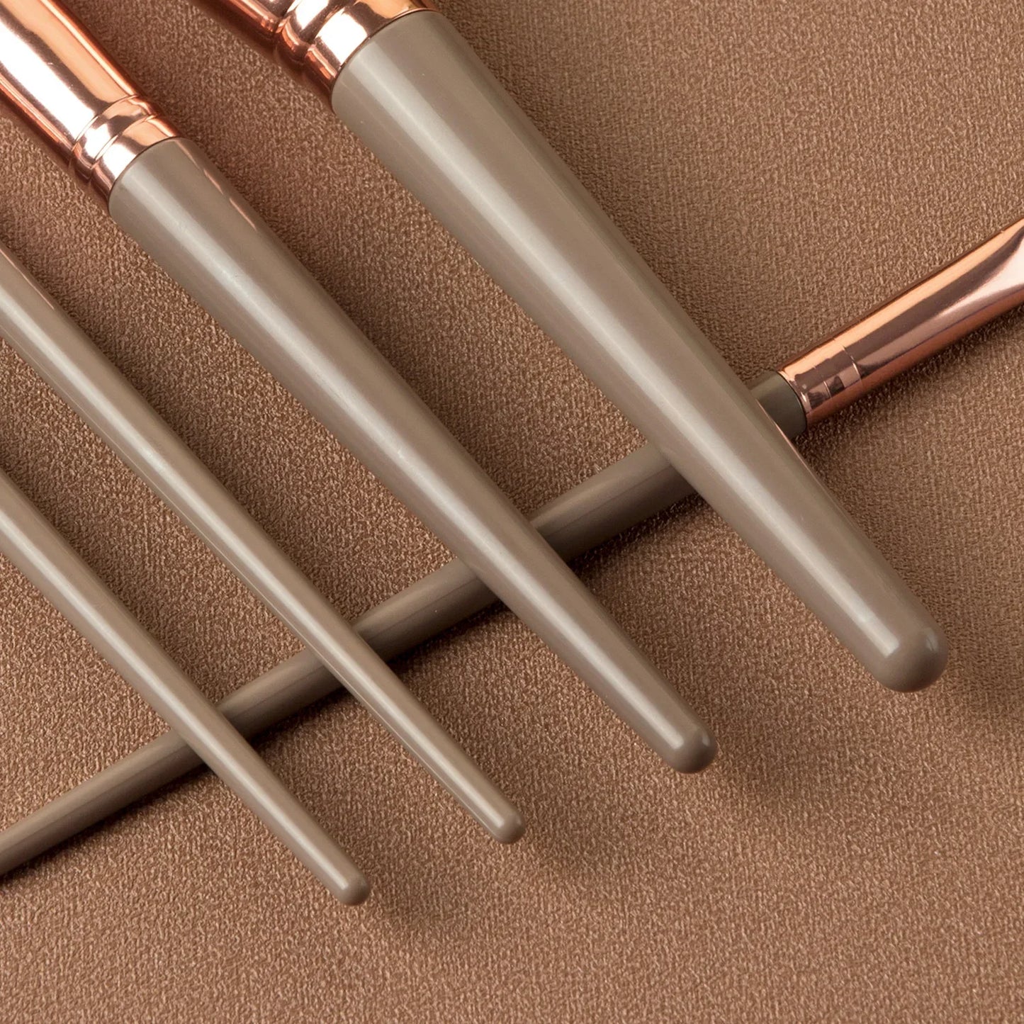 Sminkecset készlet, 15 db-os arc- és szemsminkecset készlet – alapozó púder pirosító ecset, szemhéjfesték szemceruza szemöldök ecset, highlighter ecset