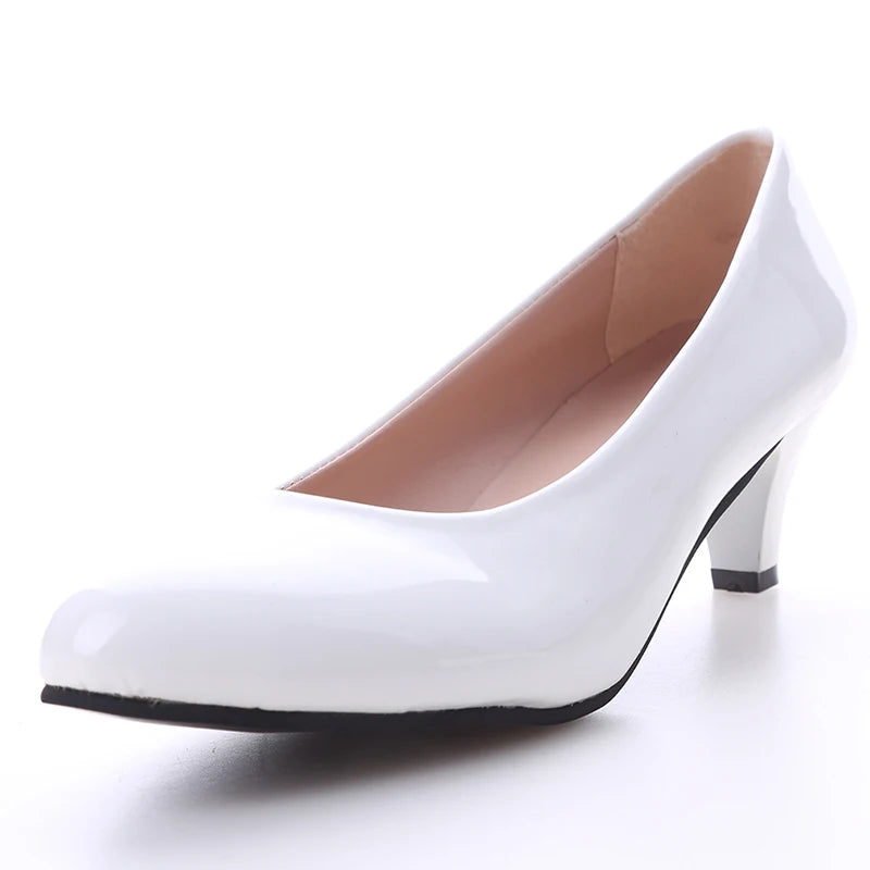 Új Női Cipők Magassarkúban Elegáns Közepes Magassarkú Hegyes Lábujjú Divat Magassarkú Női Irodai Fekete Fehér Piros