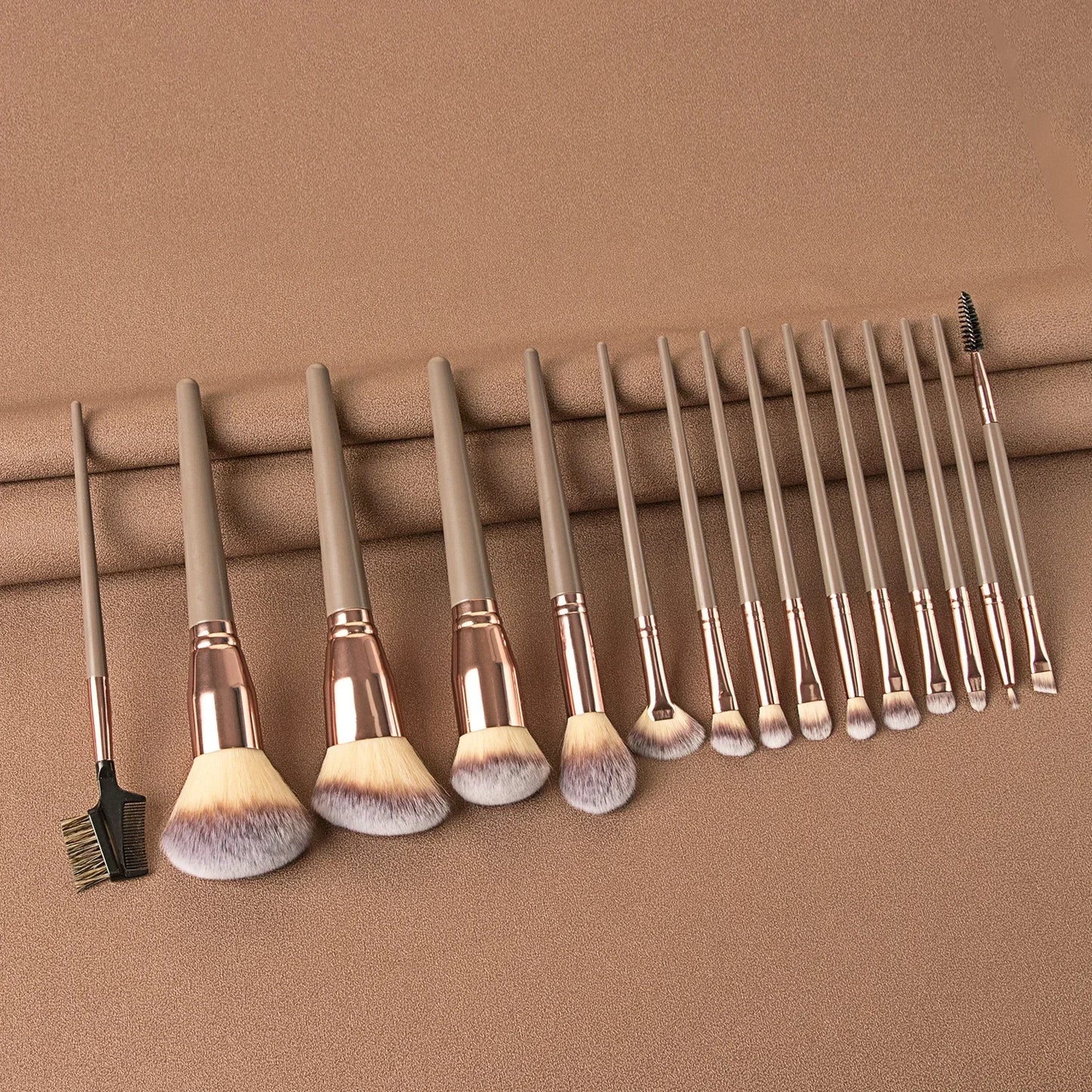 Sminkecset készlet, 15 db-os arc- és szemsminkecset készlet – alapozó púder pirosító ecset, szemhéjfesték szemceruza szemöldök ecset, highlighter ecset