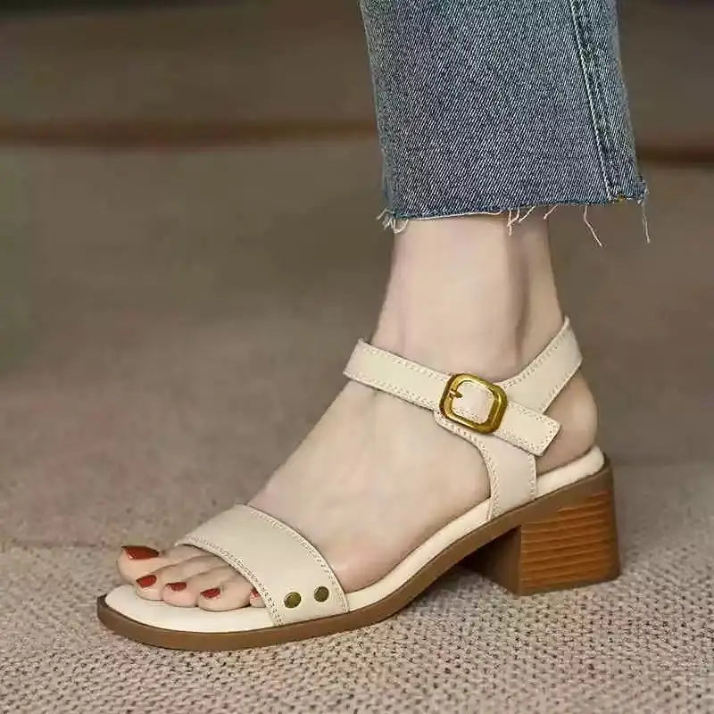 Női szandálok Szexi magas sarkú cipők nőknek Elegáns vastag cipők Új pumpák Party flip-flopok Ruha Retro Mujer De Zapatos