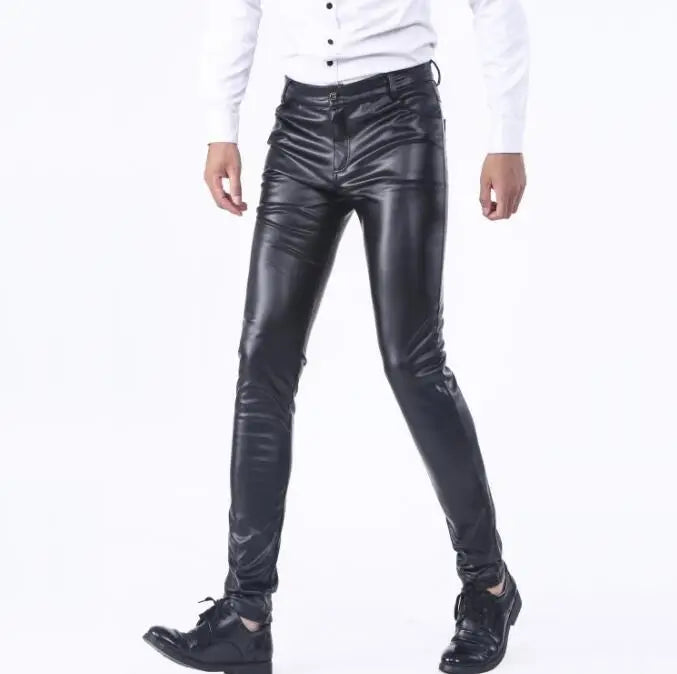 2026 új férfi bőr nadrágok divatos vékony PU nadrágok piros kék fekete szürke fehér pantalones hombre