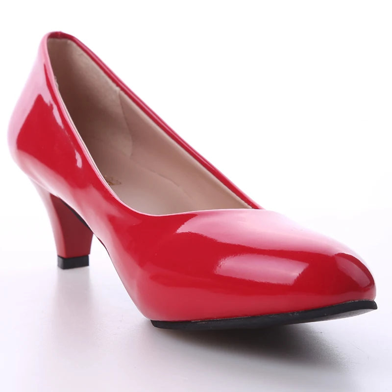 Új Női Cipők Magassarkúban Elegáns Közepes Magassarkú Hegyes Lábujjú Divat Magassarkú Női Irodai Fekete Fehér Piros