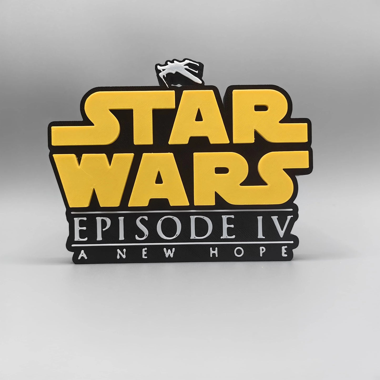 ÚJ Stock 3D nyomtatású Star Wars filmsorozat Star Wars logó sztereoszkopikus betűtípus álló tábla névtábla modell játékok gyűjtemény ajándék