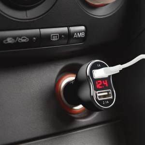 Autós szivargyújtó adapter (2 x USB)